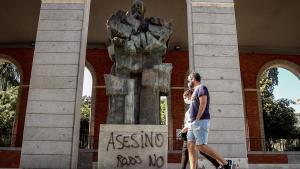 Estatua Largo Caballero en Madrid.