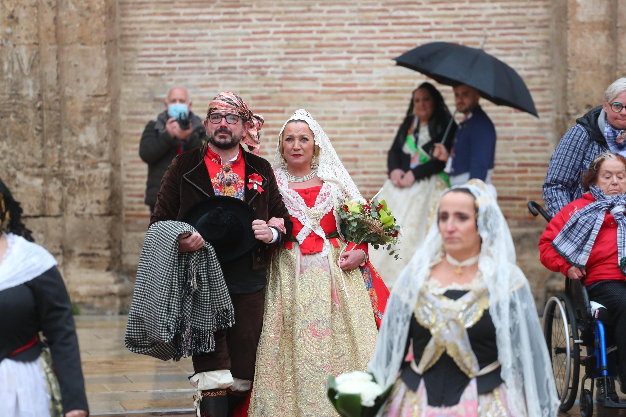 Búscate en el primer día de ofrenda por la calle de la Paz (entre las 15:30 a las 17:00 horas)