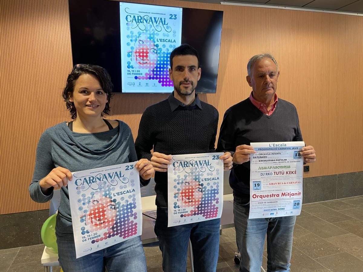 Presentació del cartell del Carnaval 2023, obra del dissenyador d+Font