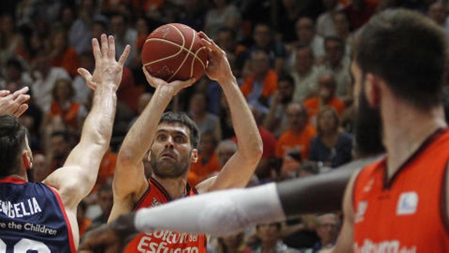 El Valencia Basket acaricia la final tras vencer al Baskonia