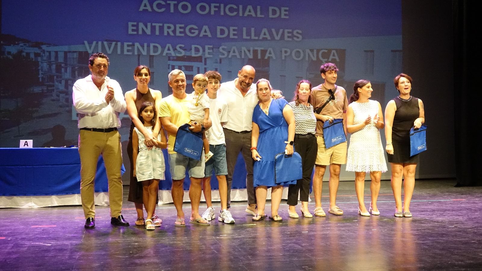 FOTOS | La entrega de llaves de las VPO de Santa Ponça, en imágenes