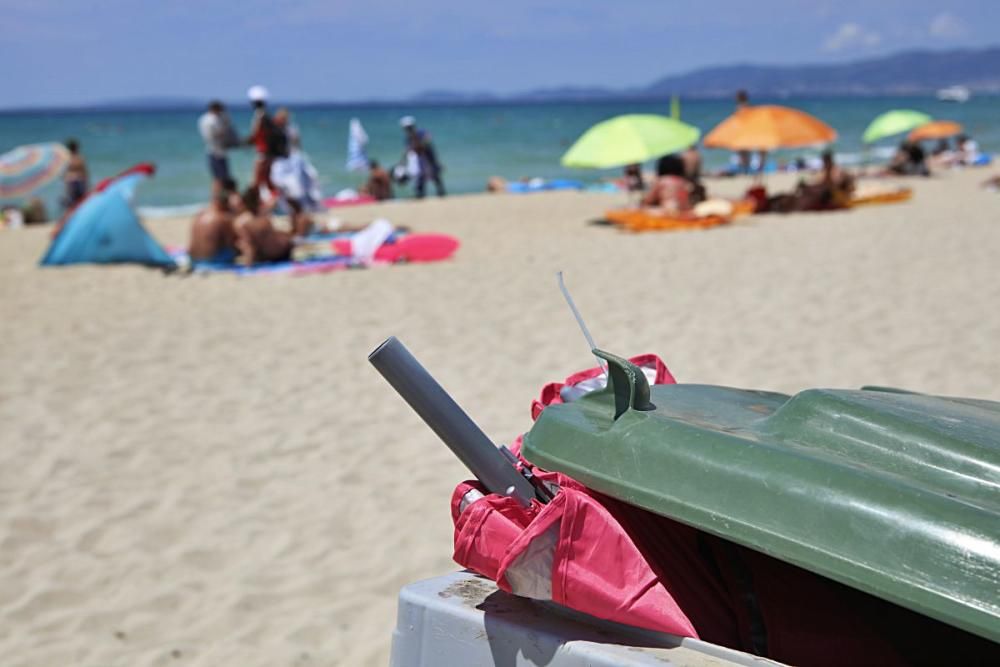 Seit Montag (13.7.) gilt auf den Balearen eine verschärfte Maskenpflicht. Pool, Strand und Strandpromenade sind ausgenommen. Auch Raucher können aufatmen