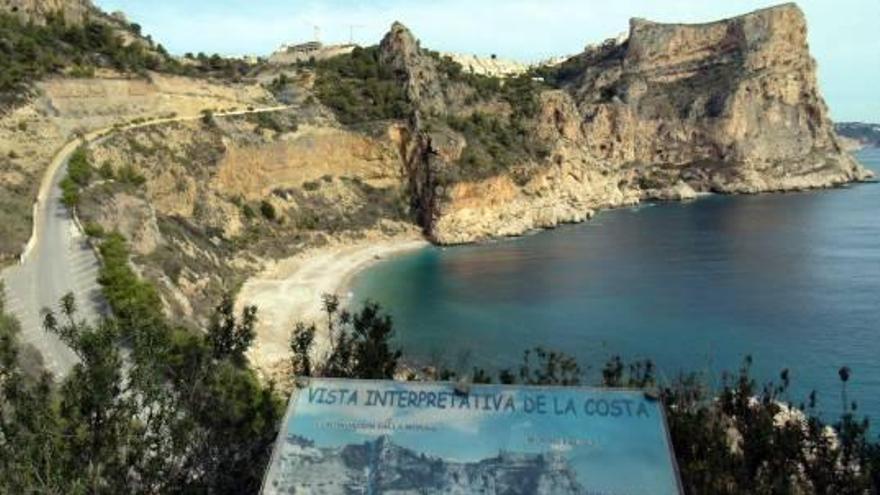 Grúas y obras en el corazón geológico del Moraig