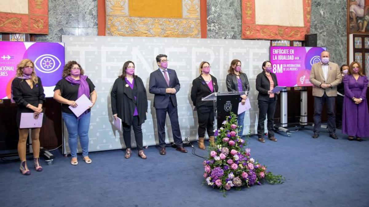 Acto institucional del 8M en el Cabildo de Tenerife. 