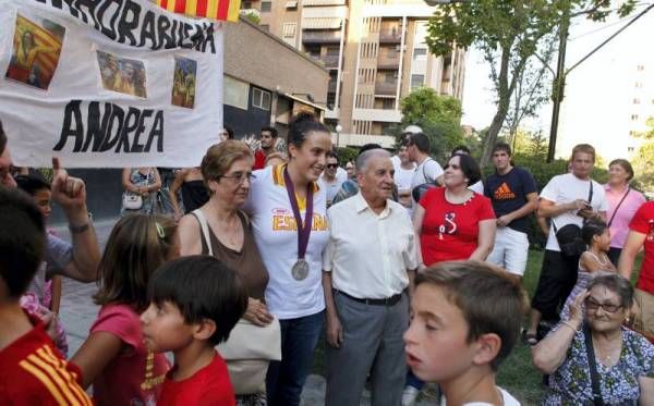 Recibimiento a Andrea Blas a su llegada