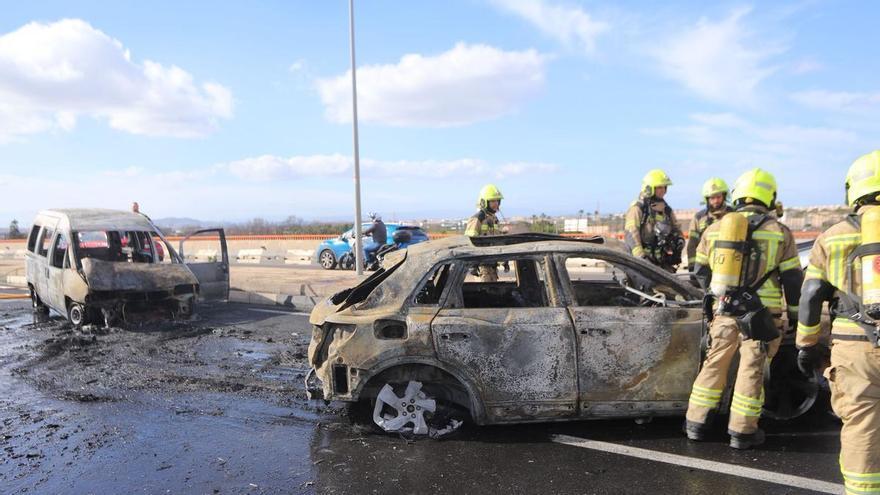 Fuerte colisión en la autovía de Picanya con retenciones kilométricas