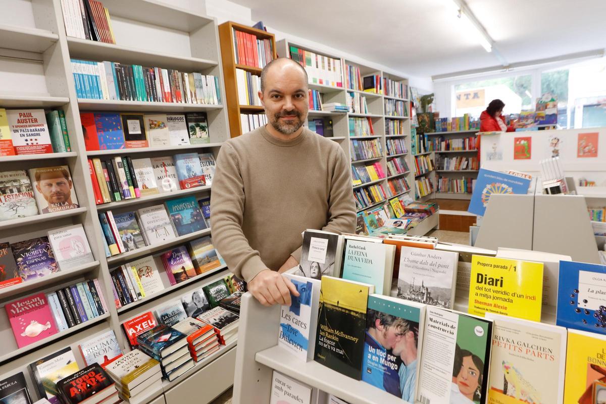 Vicent Marí en la Llibrería Mediterrànea