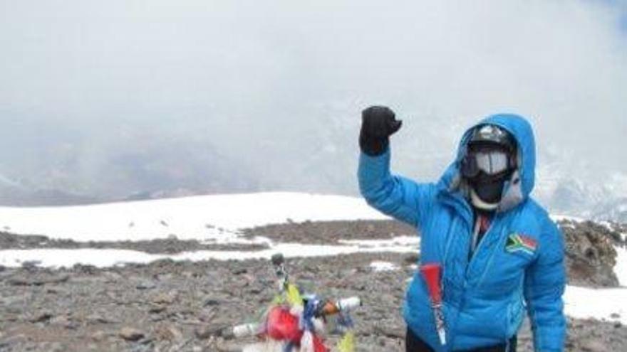 Una mujer negra corona el Everest por primera vez