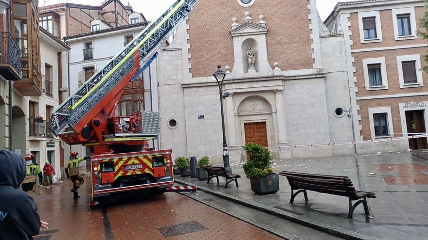 Un rayo impacta contra una iglesia en Valladolid