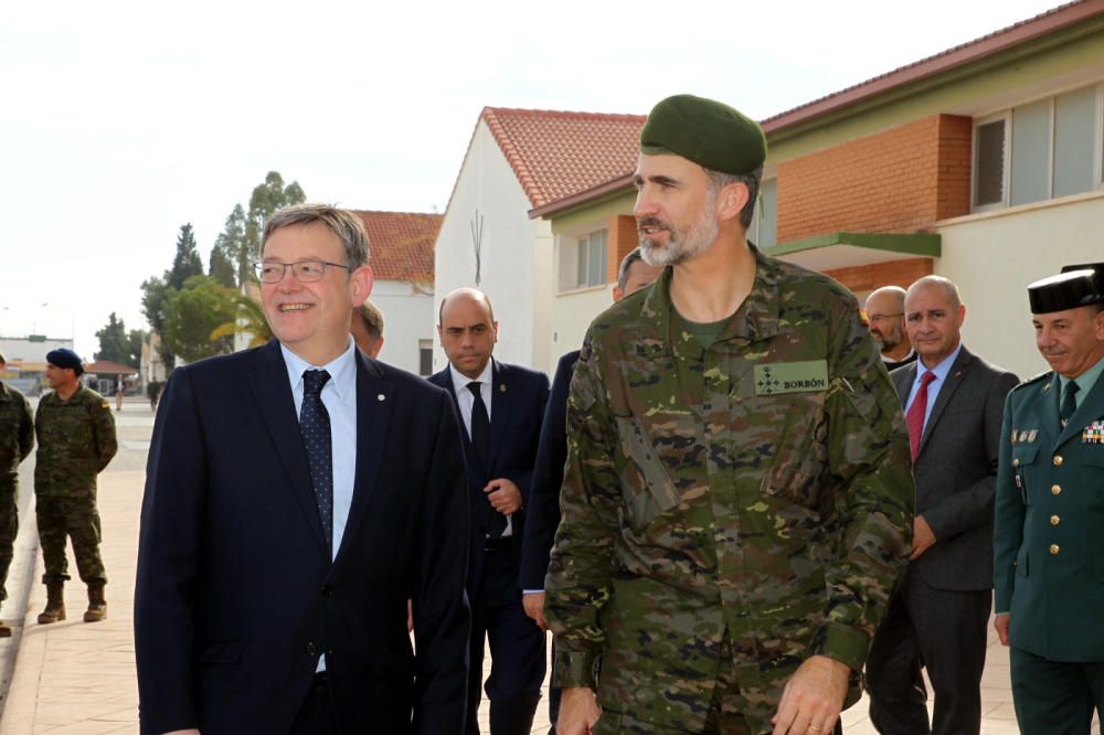 El Rey Felipe VI sigue desde Alicante varias maniobras del Mando de Operaciones Especiales