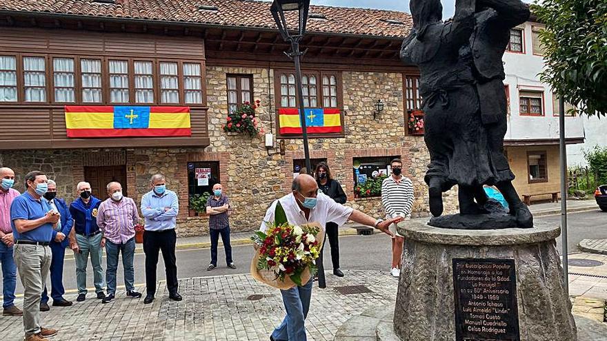 El homenaje a los fundadores de La Peruyal.