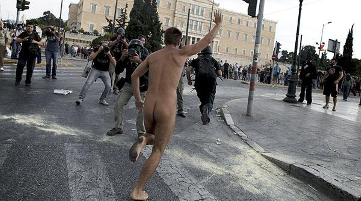 També hi va haver una desfilada nazi en les protestes d’Atenes.