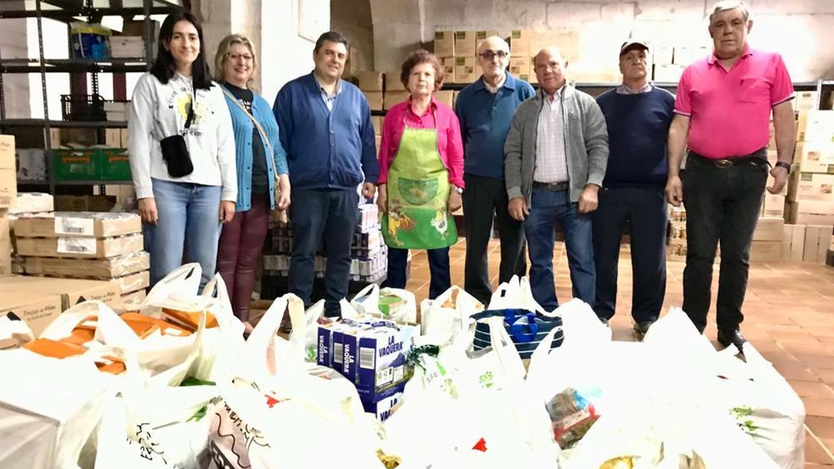 Recogida de alimentos de la Asociación O Torreiro de Forzáns.