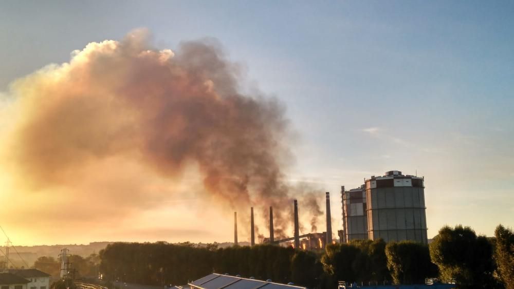 Incendio en la fábrica de coque de Avilés