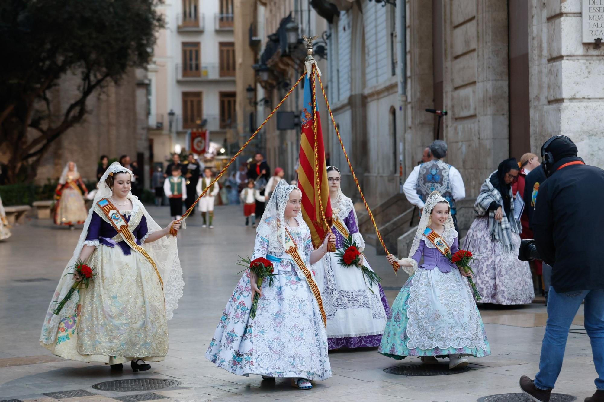 Búscate en el primer día de la Ofrenda en la calle San Vicente entre las 18:00 y las 19:00