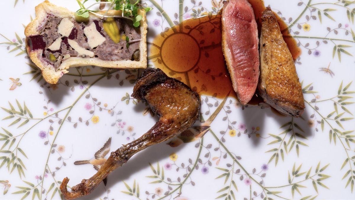 El pichón acompañado de pâté en croûte de Le Bistroman Atelier (Madrid).