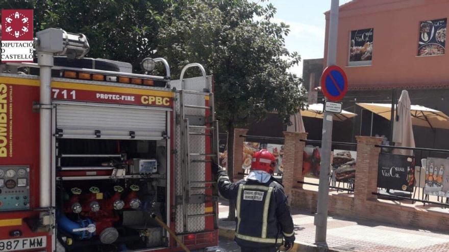 Herido leve en un incendio en la cocina de un restaurante