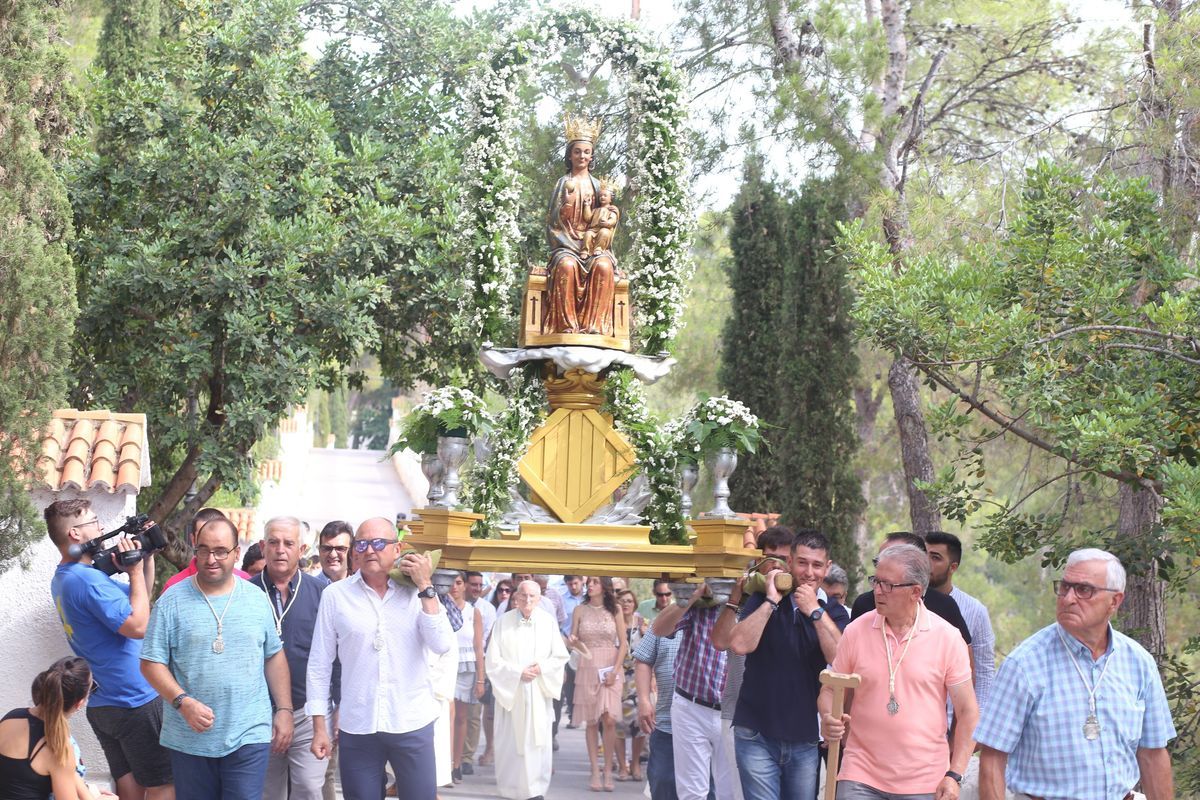 Imagen de archivo de la procesión por el paraje natural en la edición de la Festa del Termet del 2019.