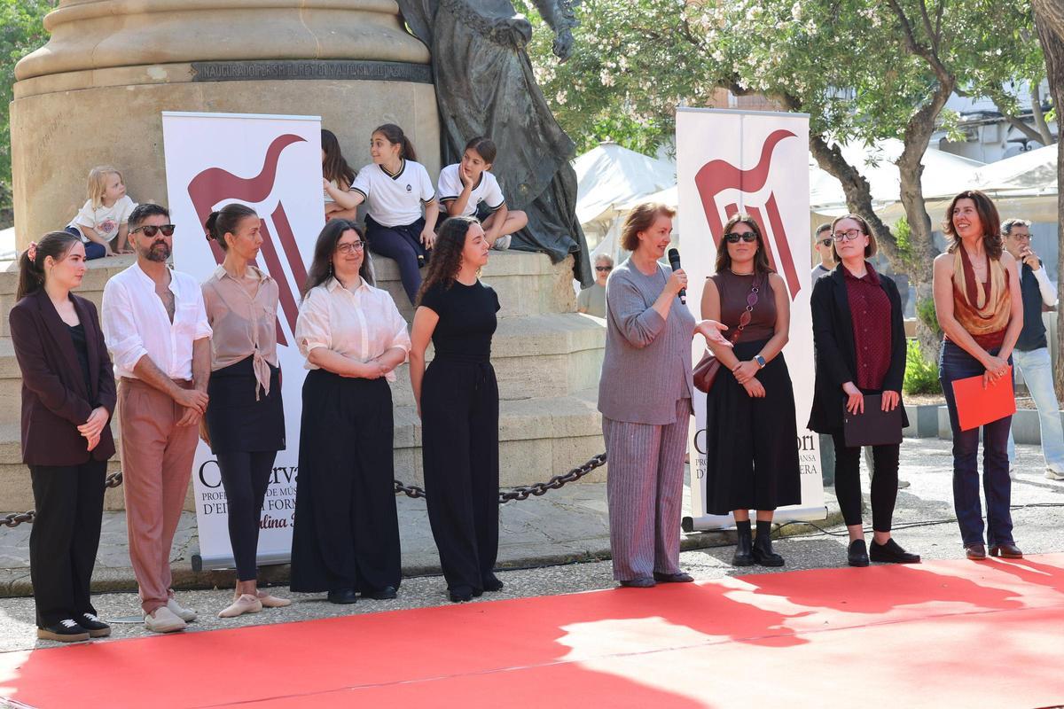 Todas las imágenes de la clase celebrada por el Convservatori de Ibiza en el Dia de la danza en Vara de Rey