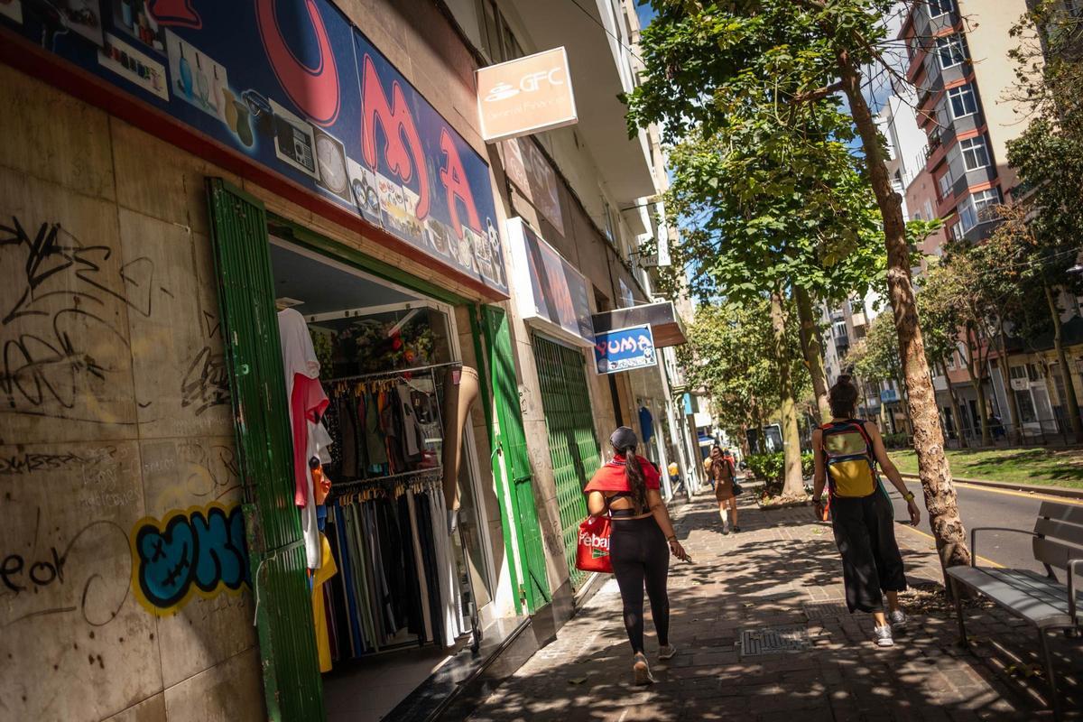 Comercios en la zona de la Rambla, en Santa Cruz de Tenerife.