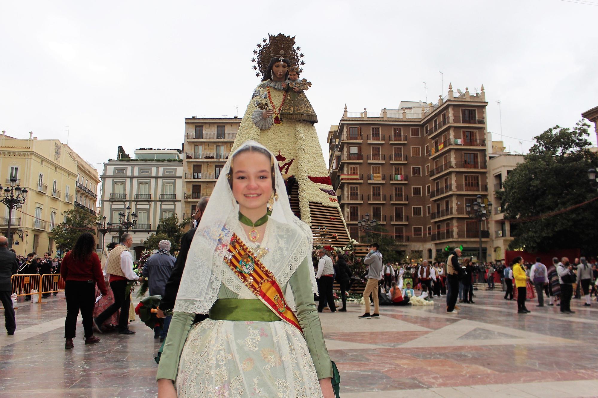 Galería de falleras ilustres en la Ofrenda de las Fallas 2022