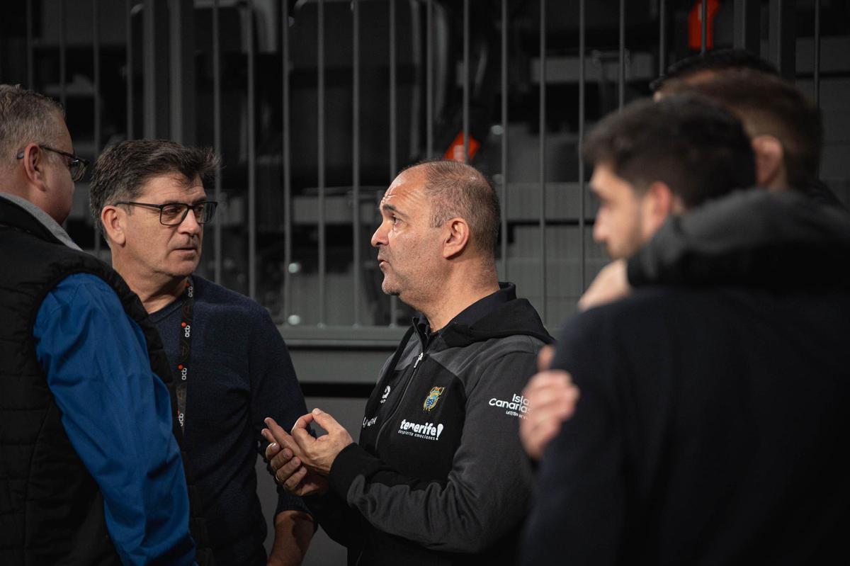 Aniano Cabrera, en el entrenamiento previo al partido copero contra el Baskonia.