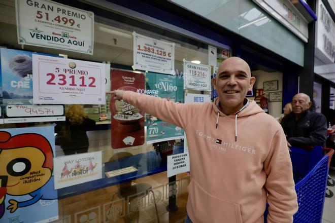 El 23112, quinto premio de la Lotería de Navidad, vendido en el Carrefour del Coll d'en Rabassa
