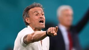 Luis Enrique durante el partido de cuartos contra Suiza.