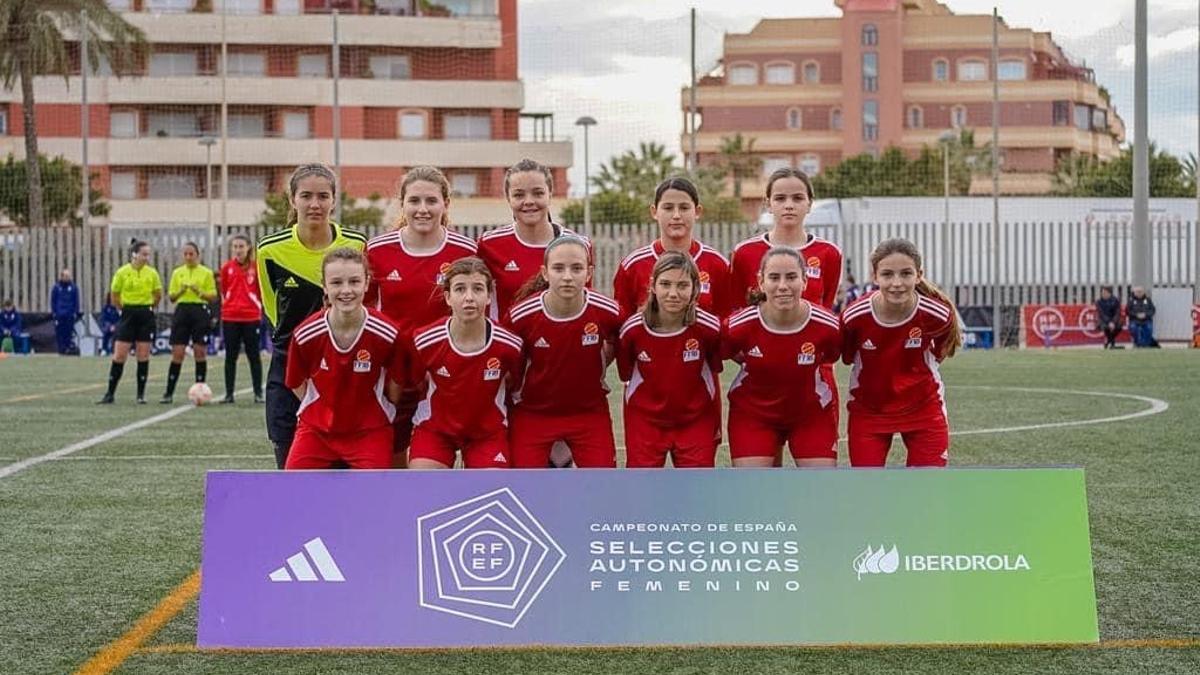 Balears sub-15 femenina de fútbol jugó la Fase Plata.