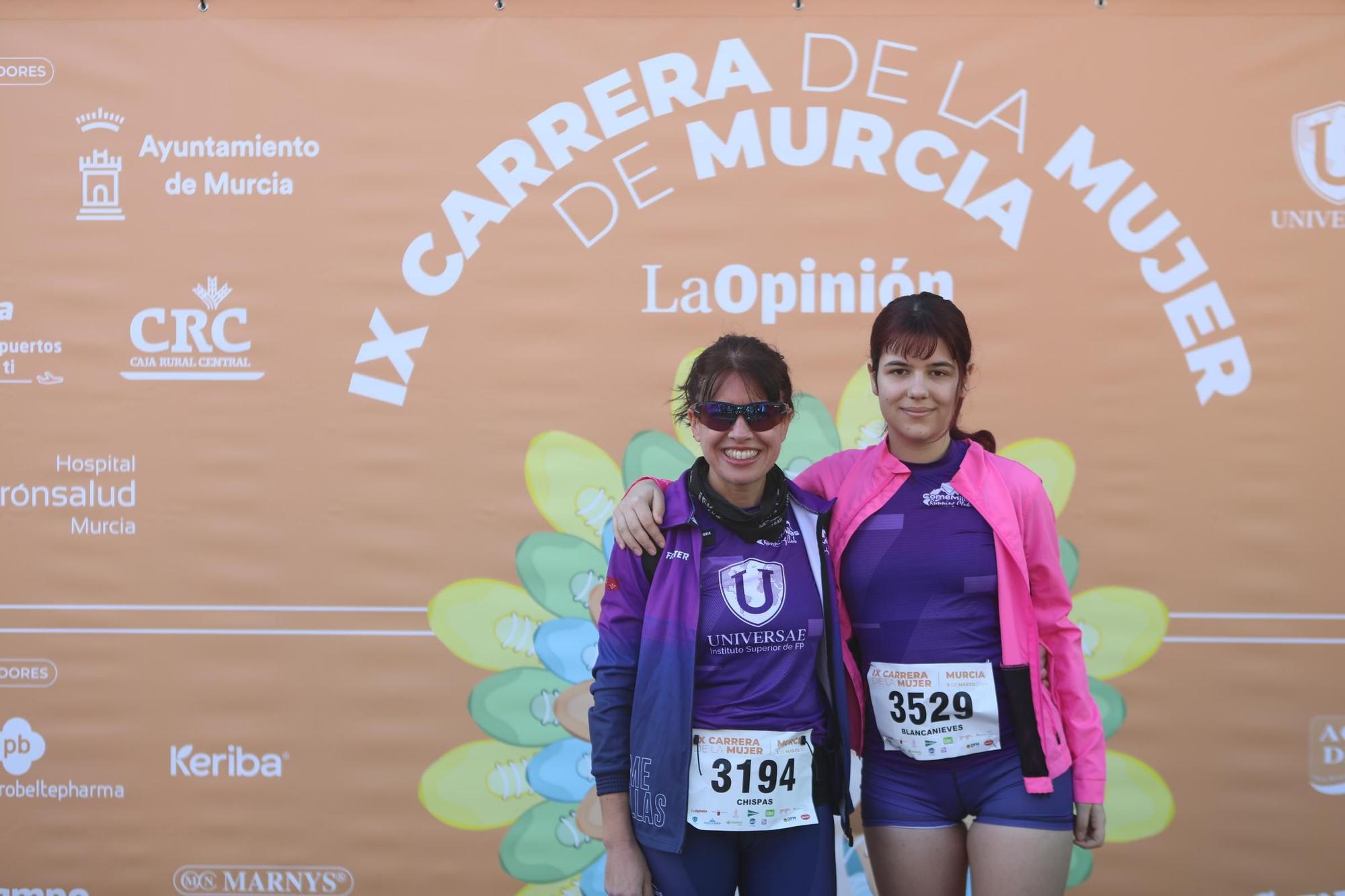 Carrera de la Mujer: así han posado las corredoras en el photocall antes de la salida