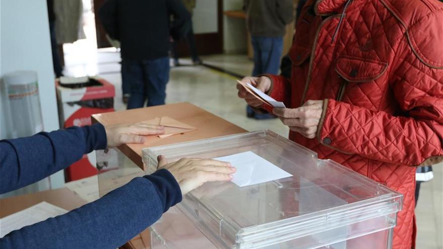 De urna a urna y voto porque me toca... otra vez en Cordobilla de Lácara