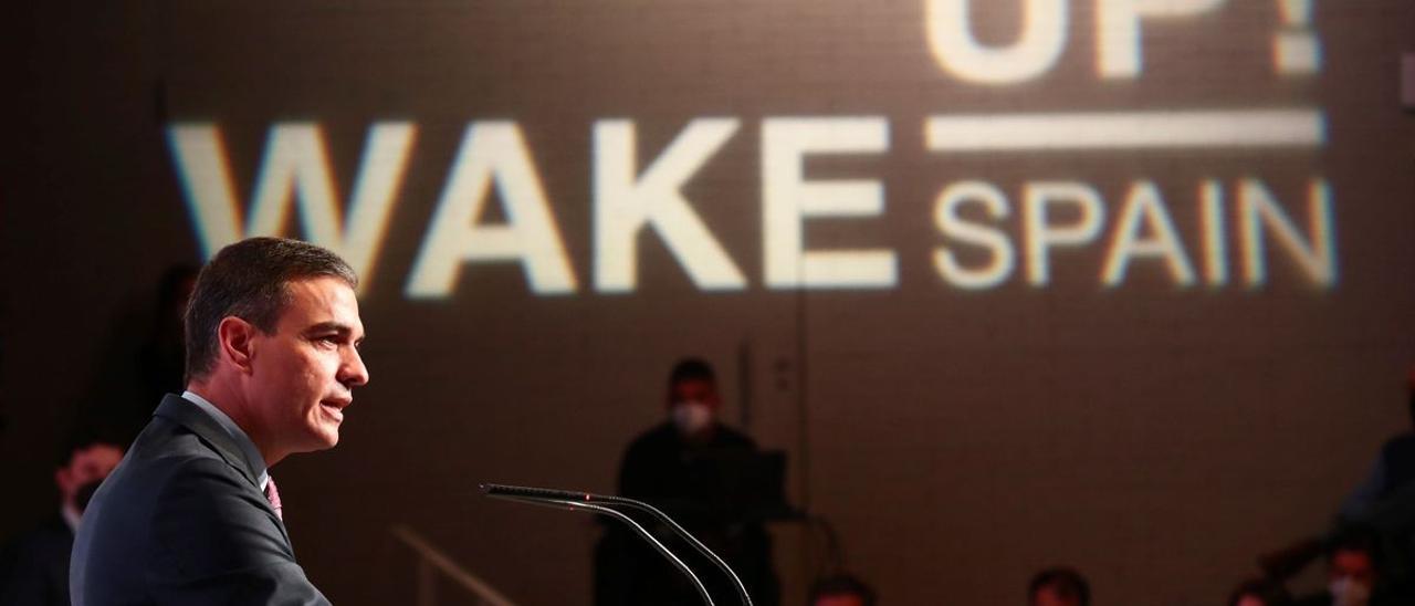 El presidente del Gobierno, Pedro Sánchez, durante su intervención en la inauguración del foro Wake up Spain!. /