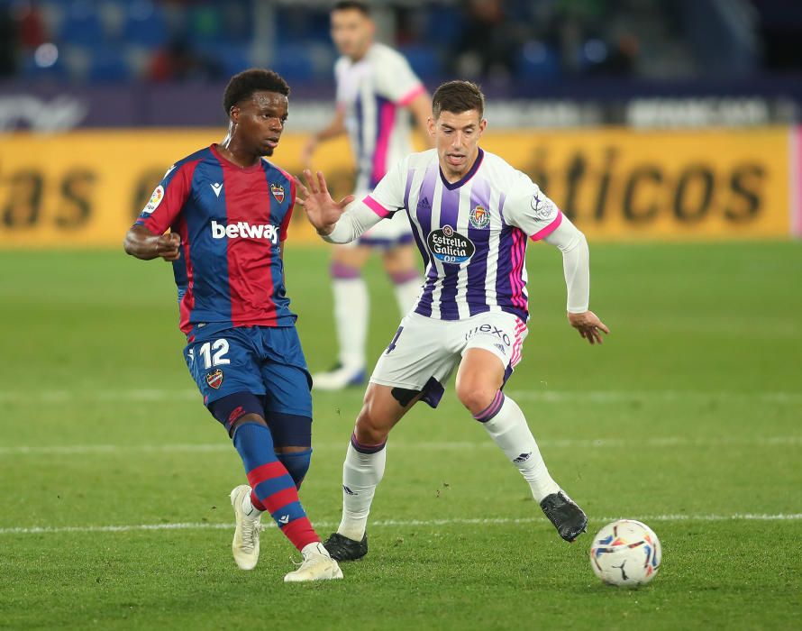 Levante - Real Valladolid, en imágenes