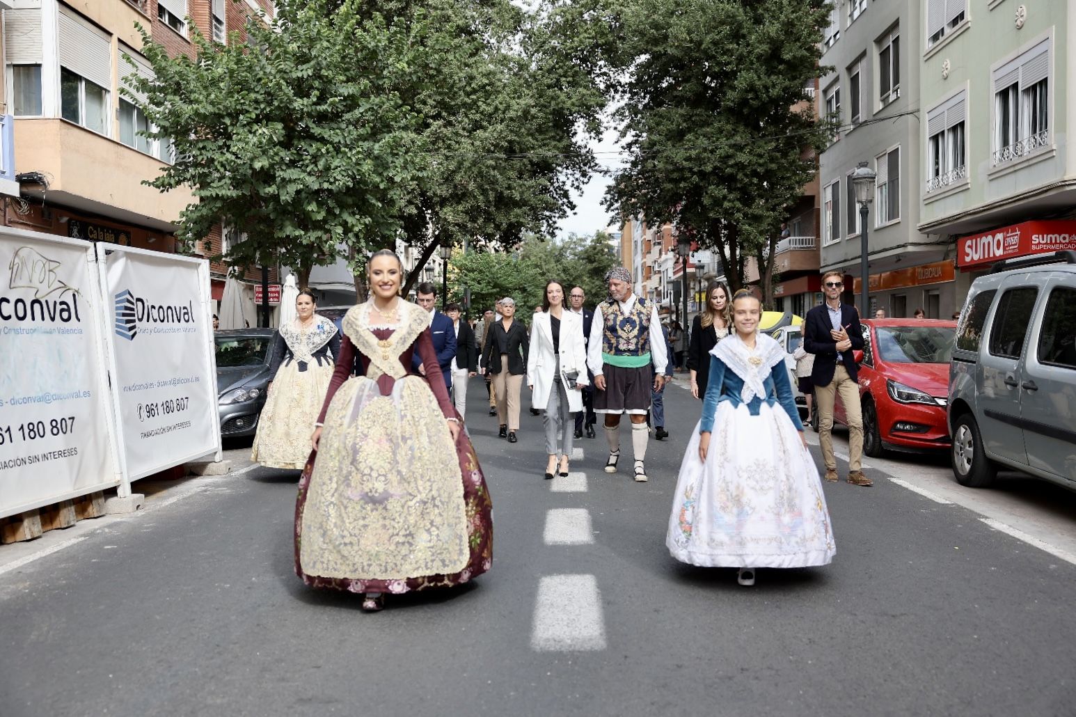 Día grande de Marina, María Estela y las cortes: baño de multitudes en el Marítim