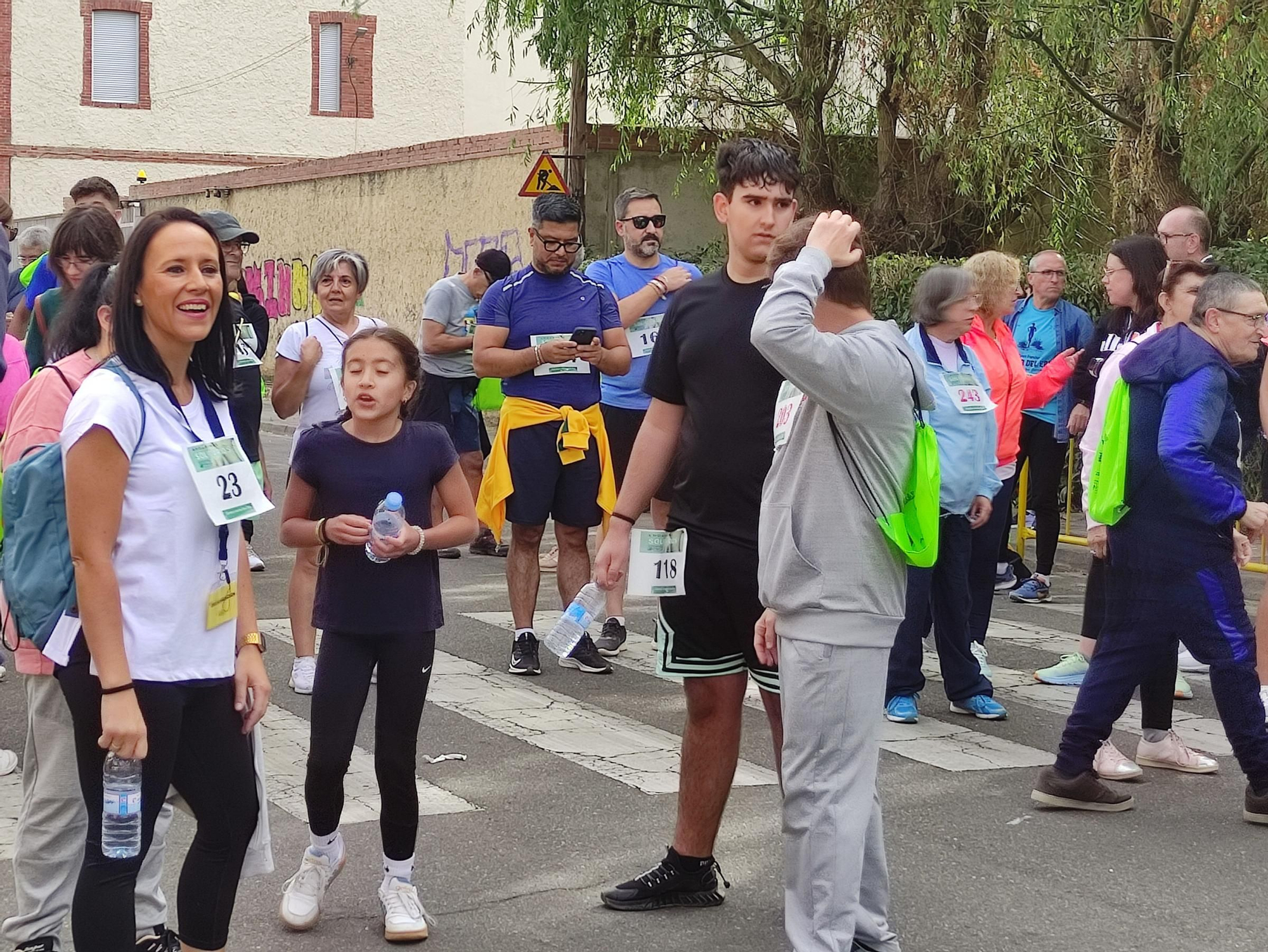 La marcha solidaria de Asprosub Benavente, en imágenes