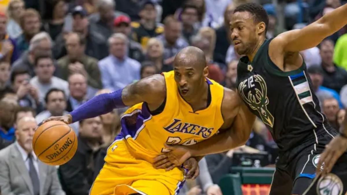 Jabari Parker y Kobe Bryant, en un partido de la NBA