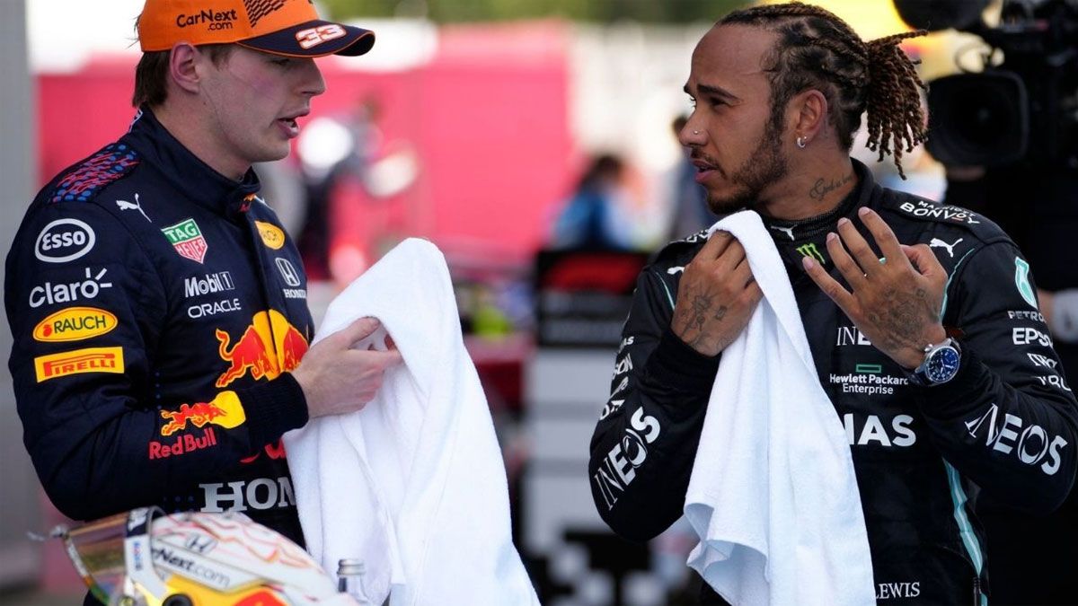 Verstappen y Hamilton mantienen un intenso pulso por el título en 2021