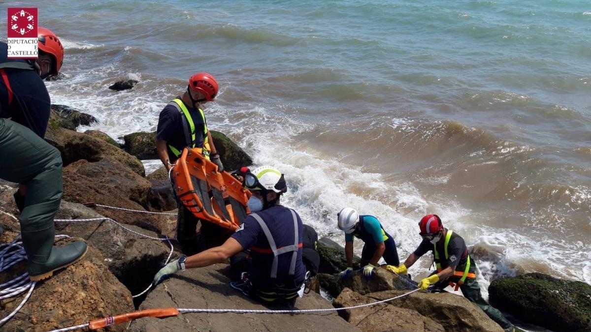 Encuentran el cuerpo sin vida de un hombre en una zona de rocas junto al puerto de Burriana