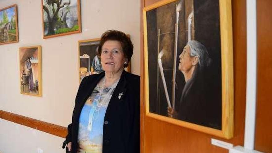 Lita Freire, ante sus cuadros. // Gonzalo Núñez