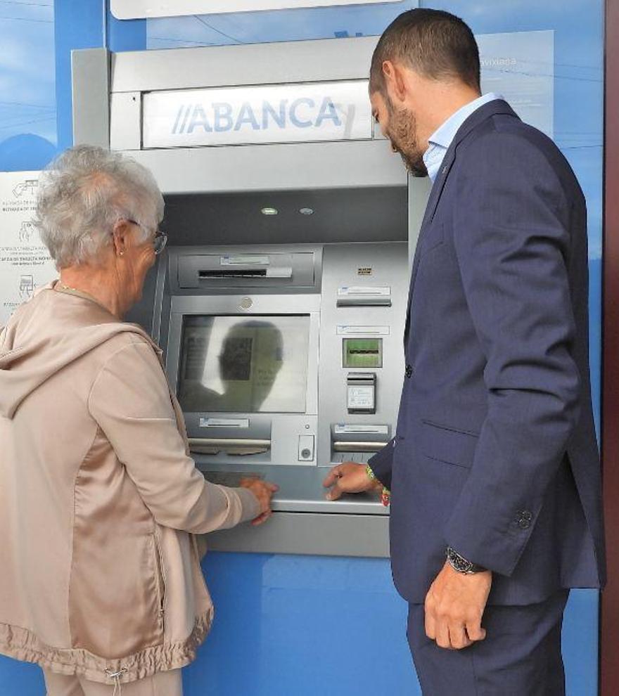 Adiós a los cajeros automáticos en España: así sacaremos dinero a partir de ahora