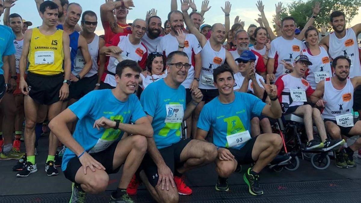 Àlex y Marc Márquez, esta noche, en el Circuit, instantes antes de tomar la salida de la Allianz Night Run.