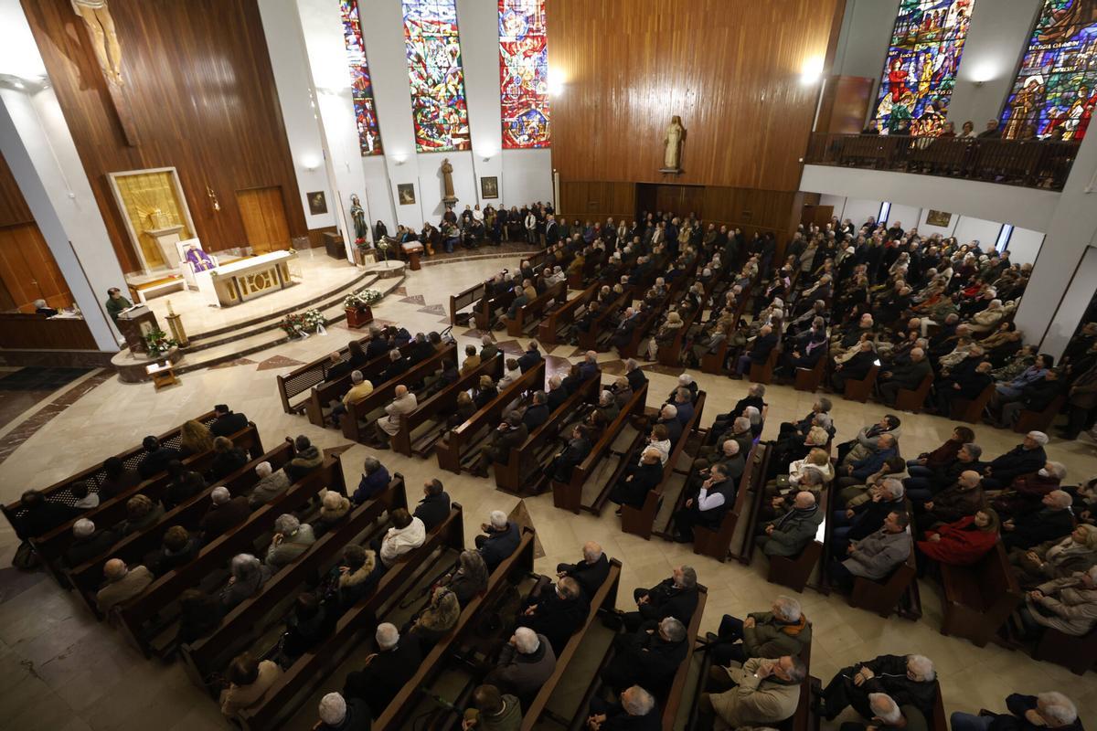 GALERÍA: Emotiva despedida en Oviedo al catedrático de Matemáticas Marcial Fernández