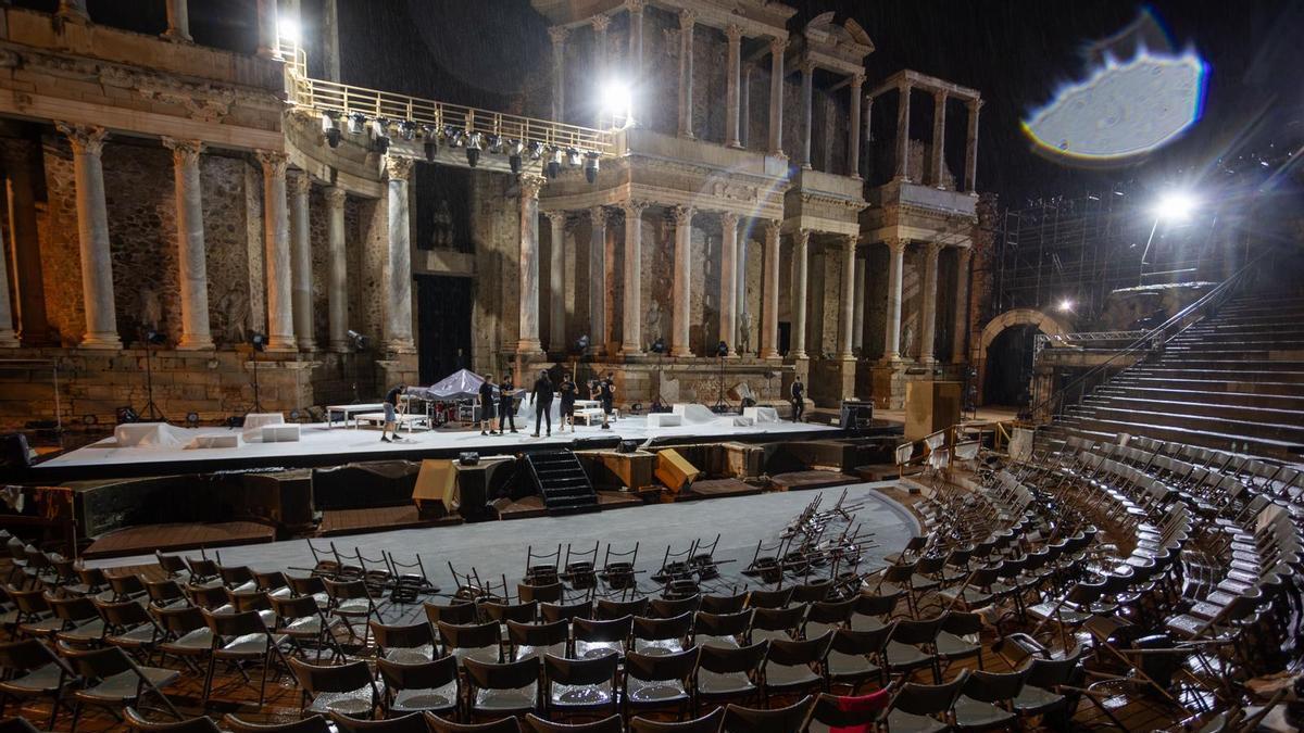 La lluvia cancela por primera vez el estreno de una obra del Festival de Mérida: "Contra el tiempo no se puede luchar"