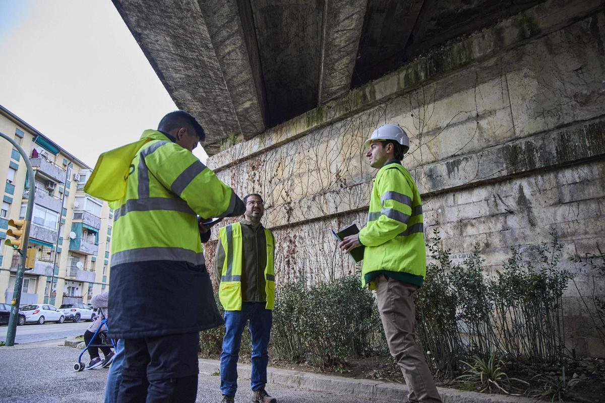 Les fotos de la revisió del viaducte de Girona per part d'Adif