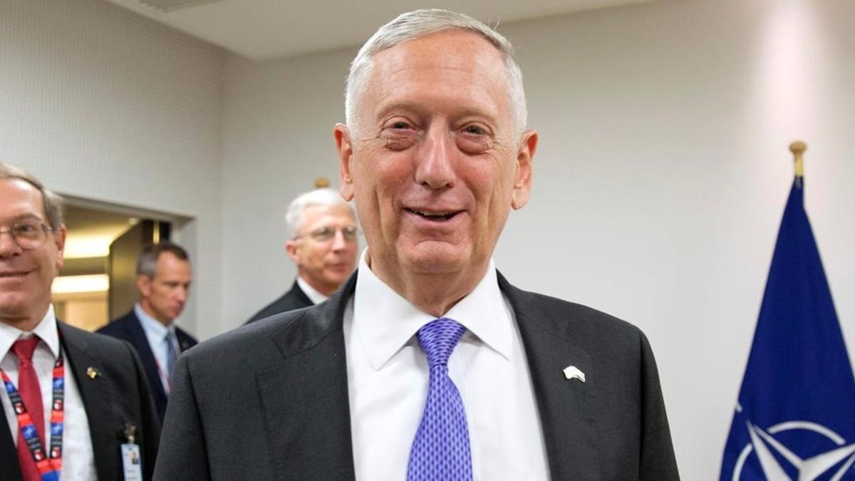 zentauroepp39100066 u s  secretary of defense james mattis arrives to attend a n170629123906