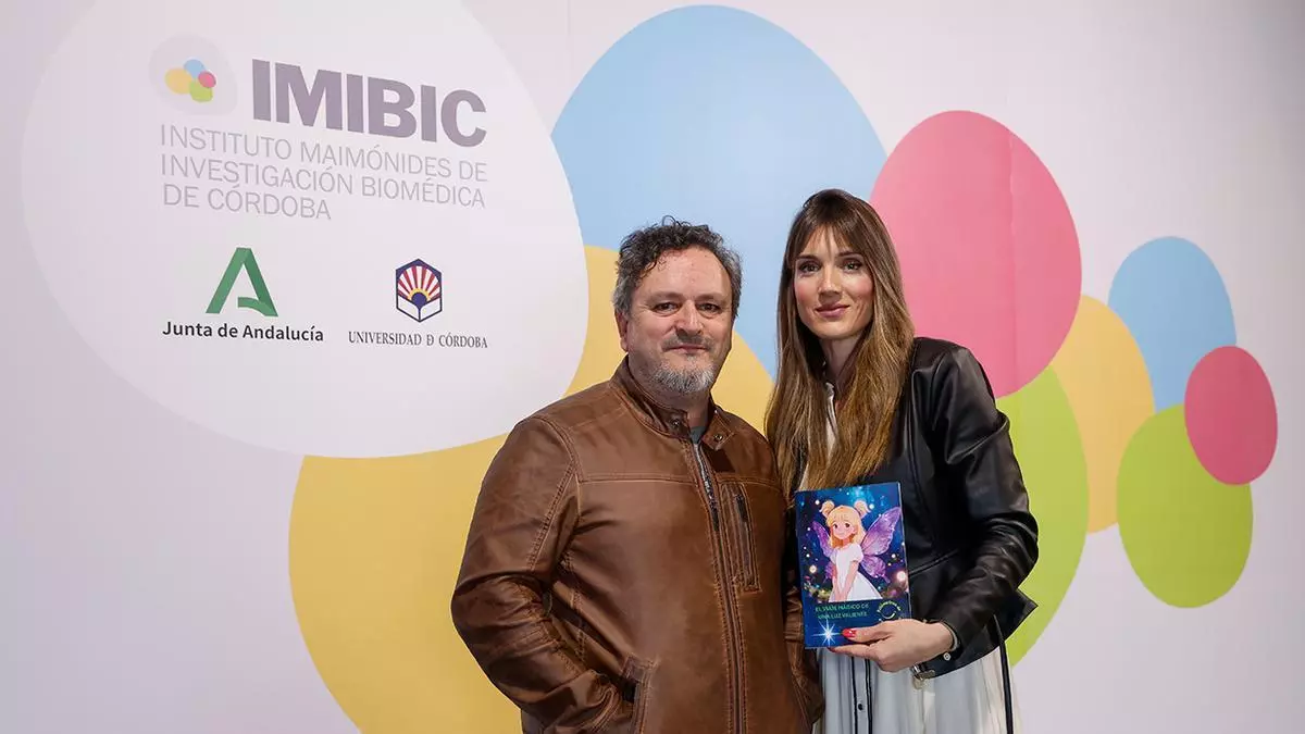 Un libro dedicado a la niña Carla y un senderismo recaudan fondos para investigar en Córdoba los tumores cerebrales infantiles