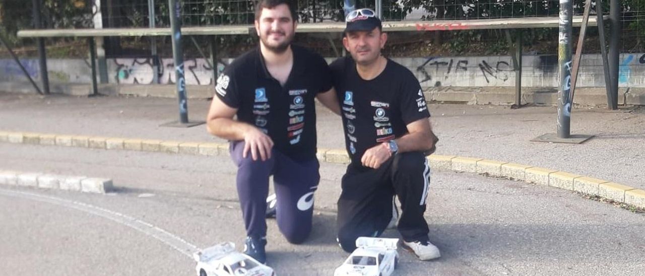 Jorge Martínez y su padre, Cayetano Martínez, en el Circuito de Los Castellanos.