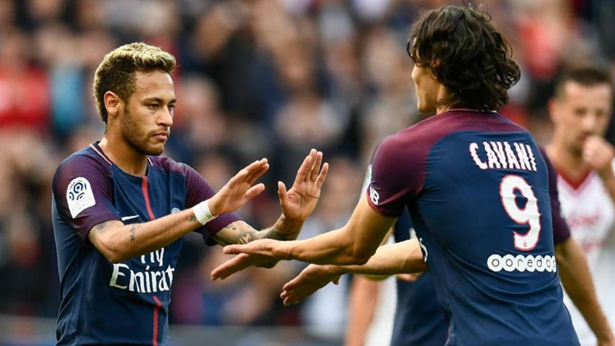 Cavani y Neymar aparcan la polémica