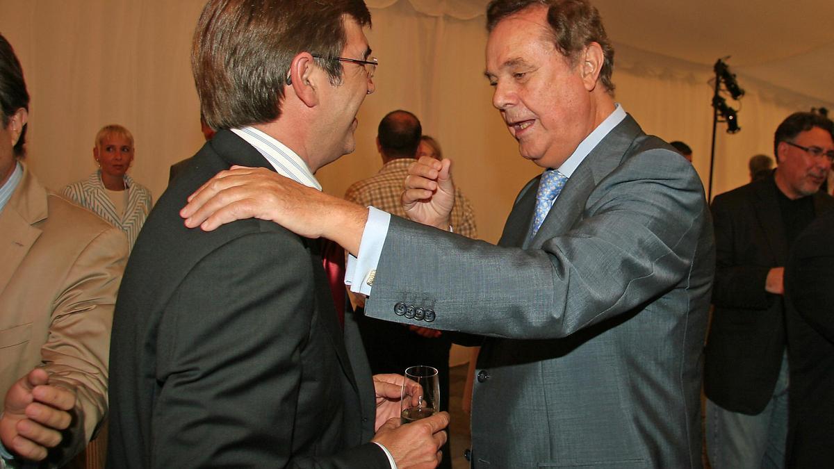 Gabriel Escarrer junto a Francesc Antich