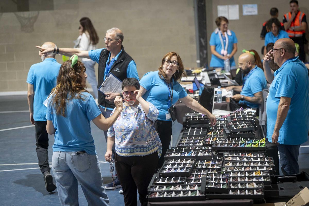 Sant Adrià ofrece revisiones gratuitas de vista y oído a más de 600 personas vulnerables